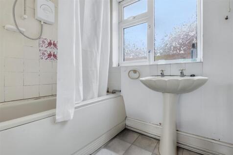 Bathroom_1.jpeg