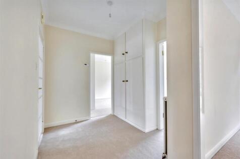 Hallway.jpeg