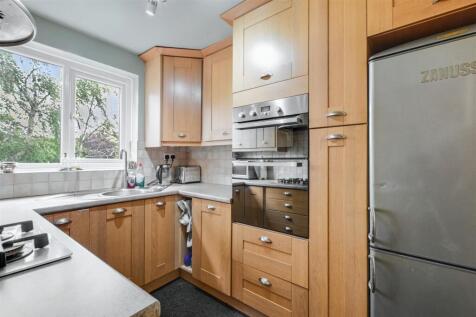 Kitchen_2.jpeg