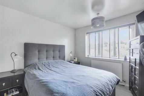 Bedroom 1_1.jpeg