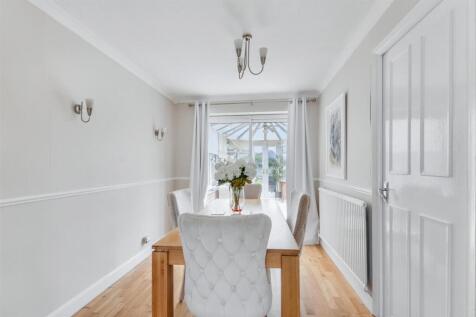 Dining Room_1.jpeg