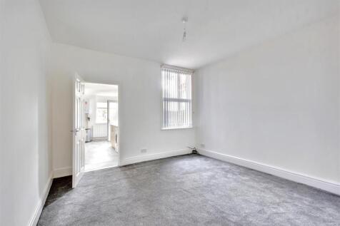 Dining Room_1.jpeg