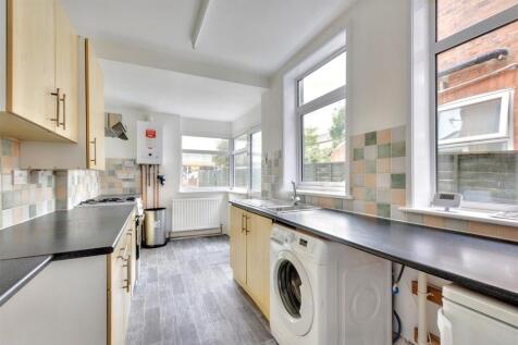 Kitchen_1.jpeg