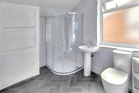 Shower Room_1.jpeg