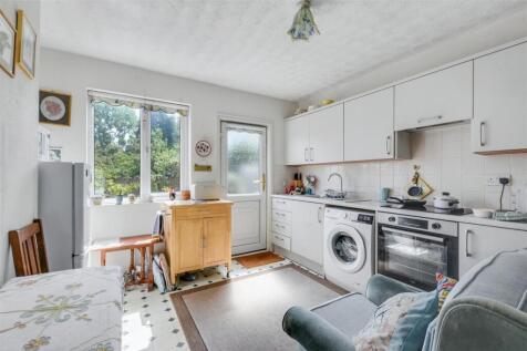 Kitchen_1.jpeg