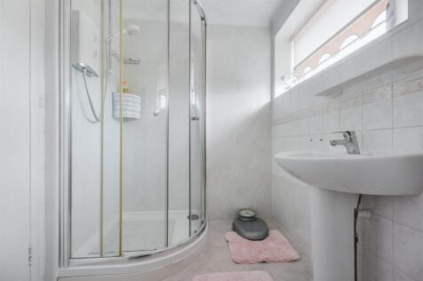 Bathroom_2.jpeg