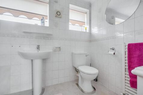 Bathroom_1.jpeg