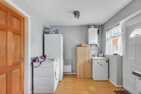 Kitchen_2.jpeg