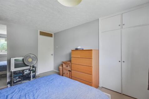 Bedroom 1_3.jpeg