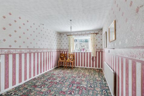 Bedroom 2_1.jpeg