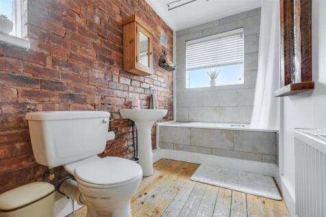 Bathroom.jpeg