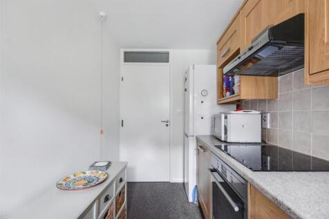Kitchen_2.jpeg