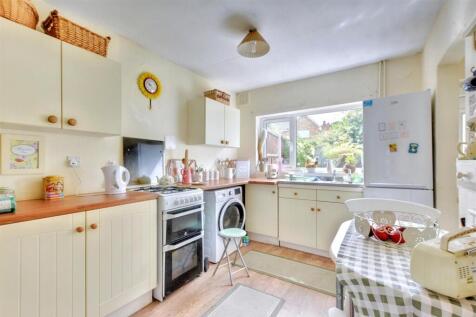 Kitchen_2.jpeg