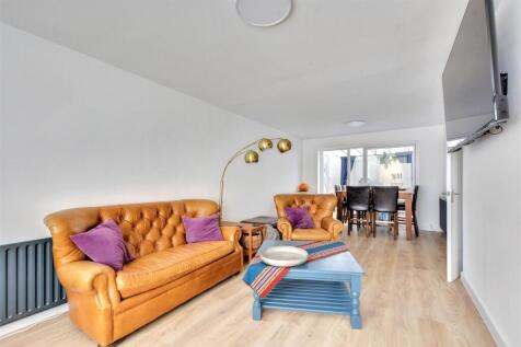 Lounge (1).jpeg