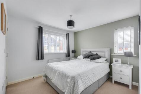 Bedroom 1_1.jpeg