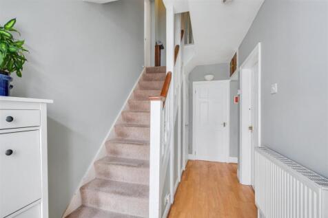 Hallway_2.jpeg