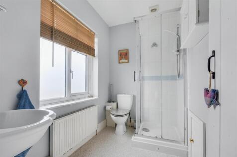 Ensuite.jpeg