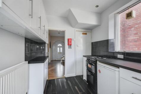 Kitchen_2.jpeg