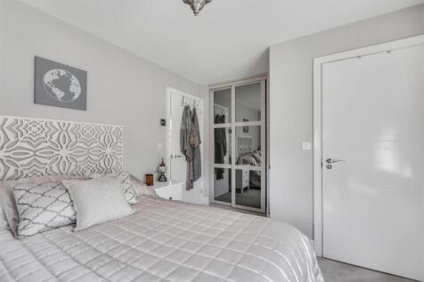 Bedroom 1_2.jpeg
