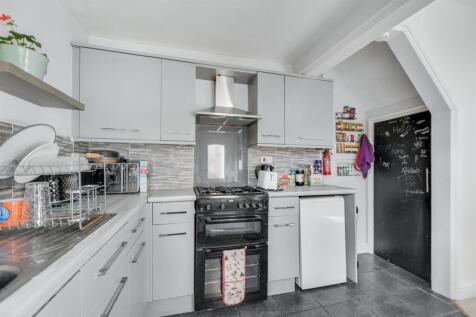 Kitchen_2.jpeg