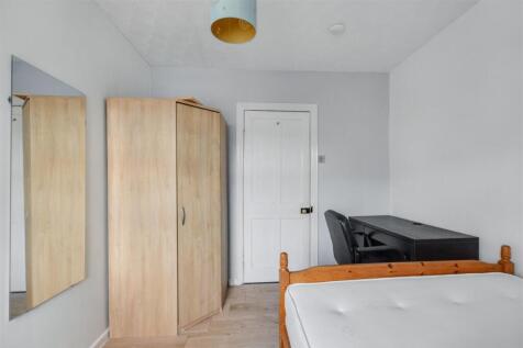 Bedroom 3_2.jpeg