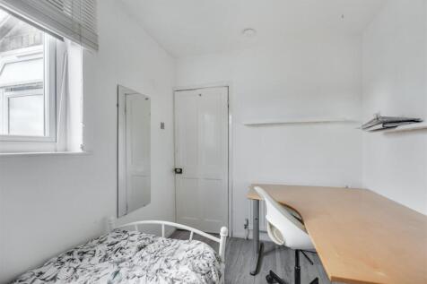 Bedroom 4_1.jpeg
