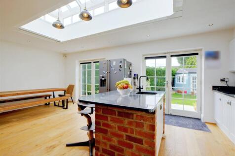 Kitchen_1.jpeg