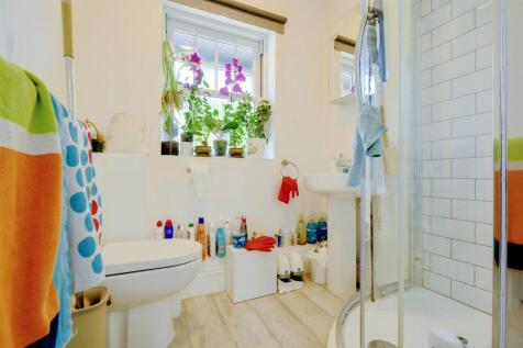Annex Shower Room_1.jpeg