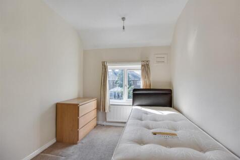 Bedroom 2_1.jpeg