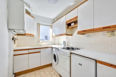 Kitchen_1.jpeg