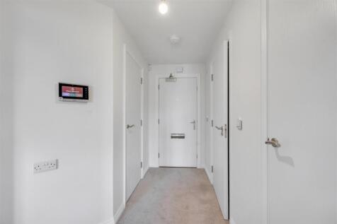 Hallway_1.jpeg