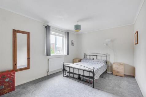 Bedroom 1_1.jpeg