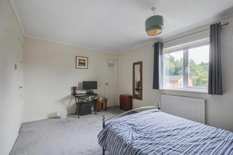Bedroom 1_2.jpeg