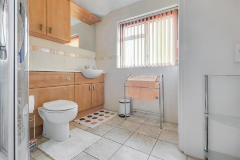 Shower Room_1.jpeg