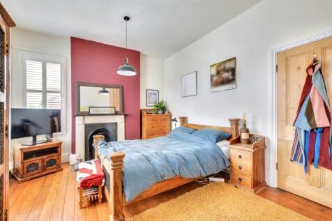 Bedroom One_4.jpeg