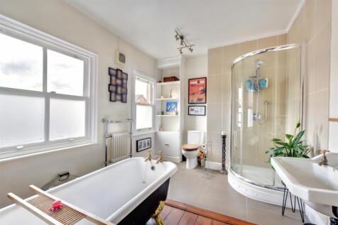 Bathroom.jpeg