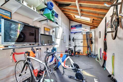 Garage.jpeg