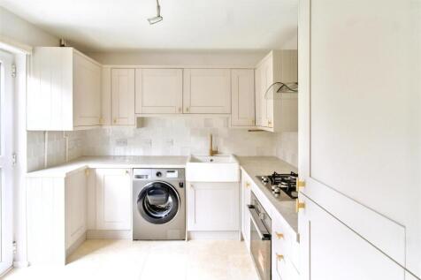 Kitchen 3.jpg