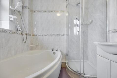 Bathroom_2.jpeg