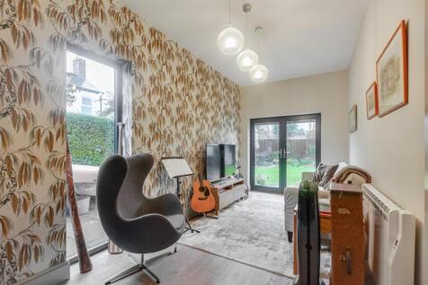 Sitting Room_1.jpeg