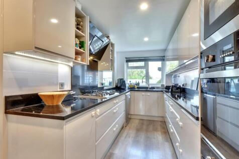 Kitchen_3.jpeg