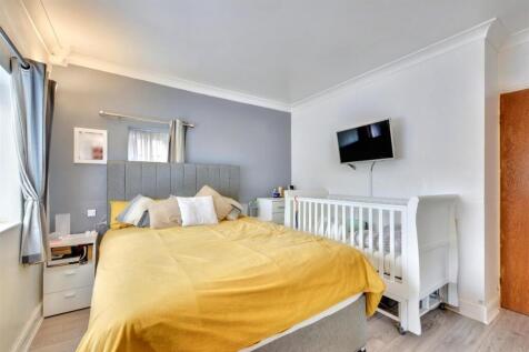 Bedroom One_3.jpeg