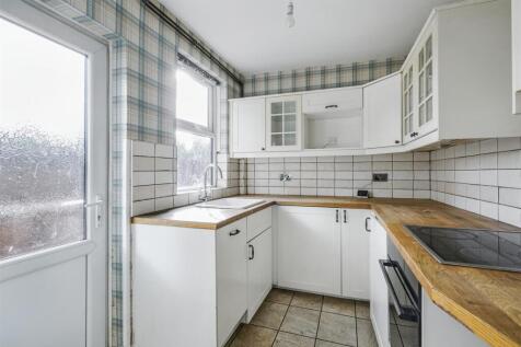Kitchen 1_2.jpeg