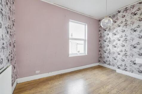 Bedroom 1.jpeg