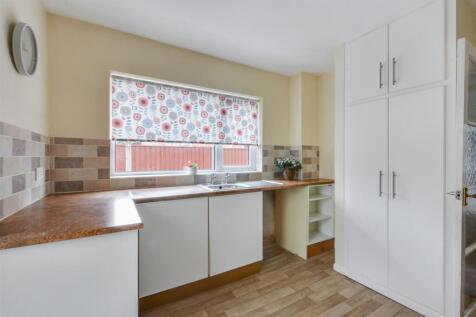 Kitchen_3.jpeg