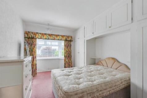 Bedroom 1.jpeg
