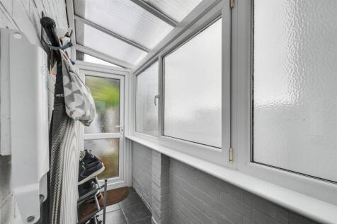 Utility Room_1.jpeg