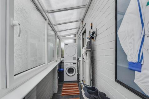 Utility Room_2.jpeg