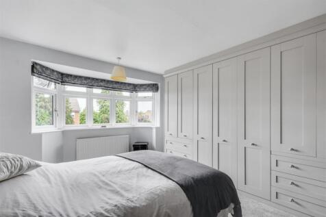 Bedroom 1_1.jpeg