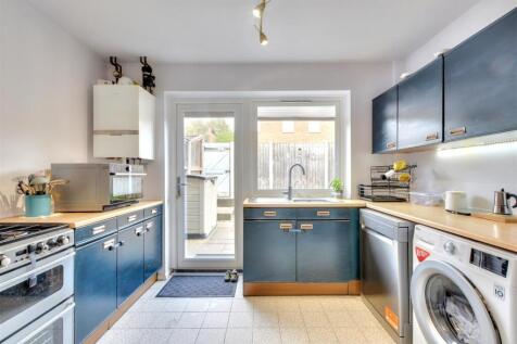 Kitchen_2.jpeg